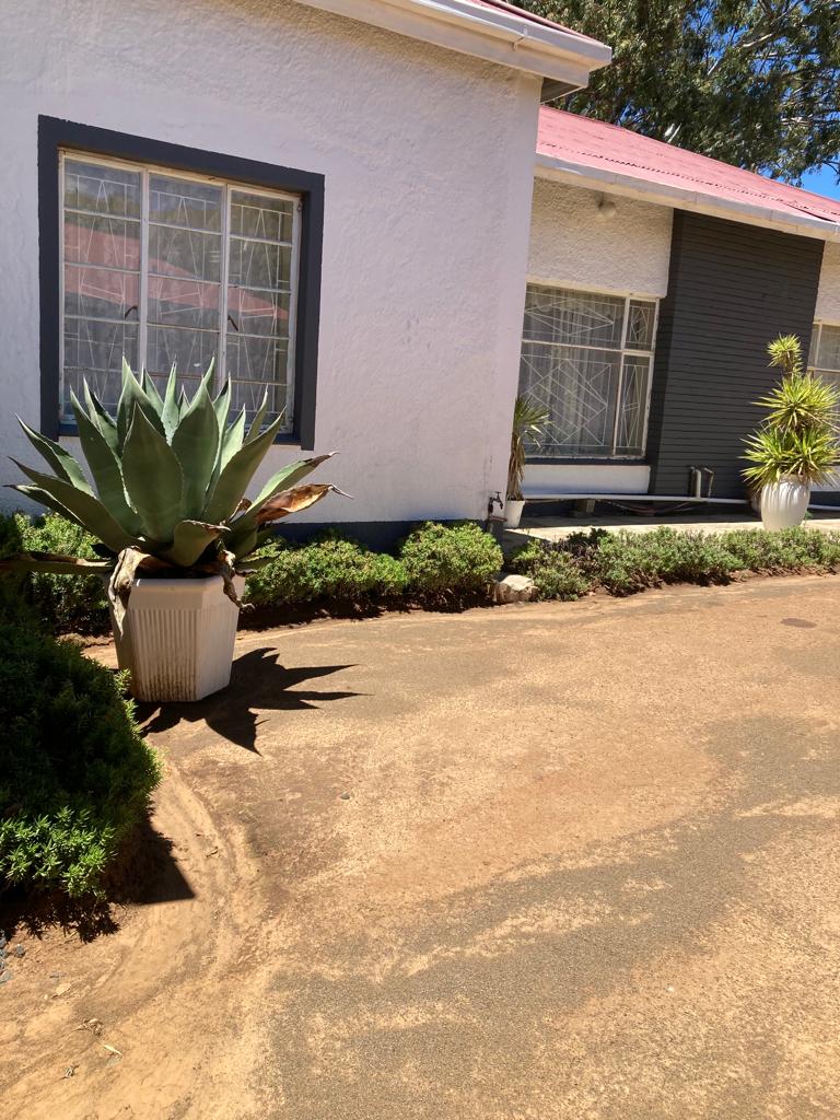 6 Bedroom Property for Sale in Dewetsdorp Free State